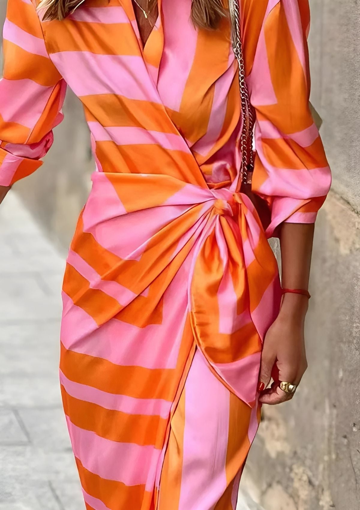 Vestito portafoglio lungo con stampa geometrica da donna