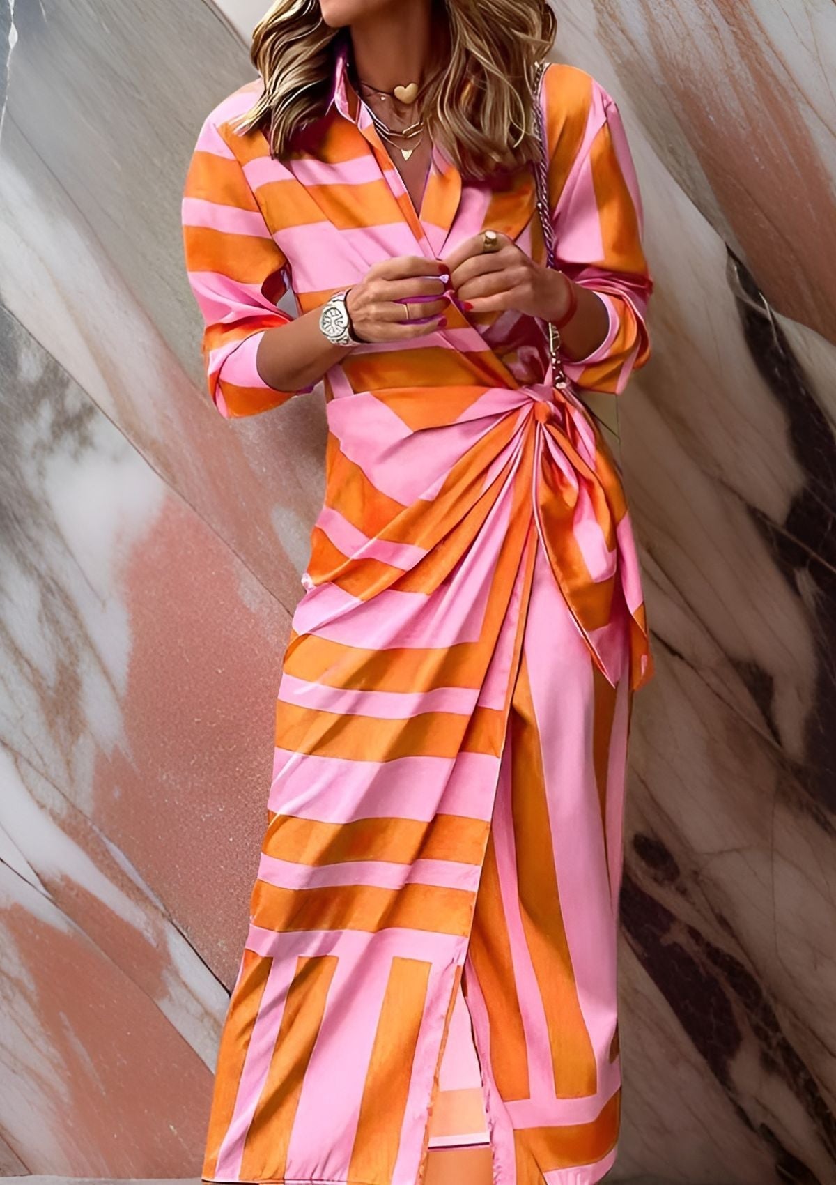 Vestito portafoglio lungo con stampa geometrica da donna