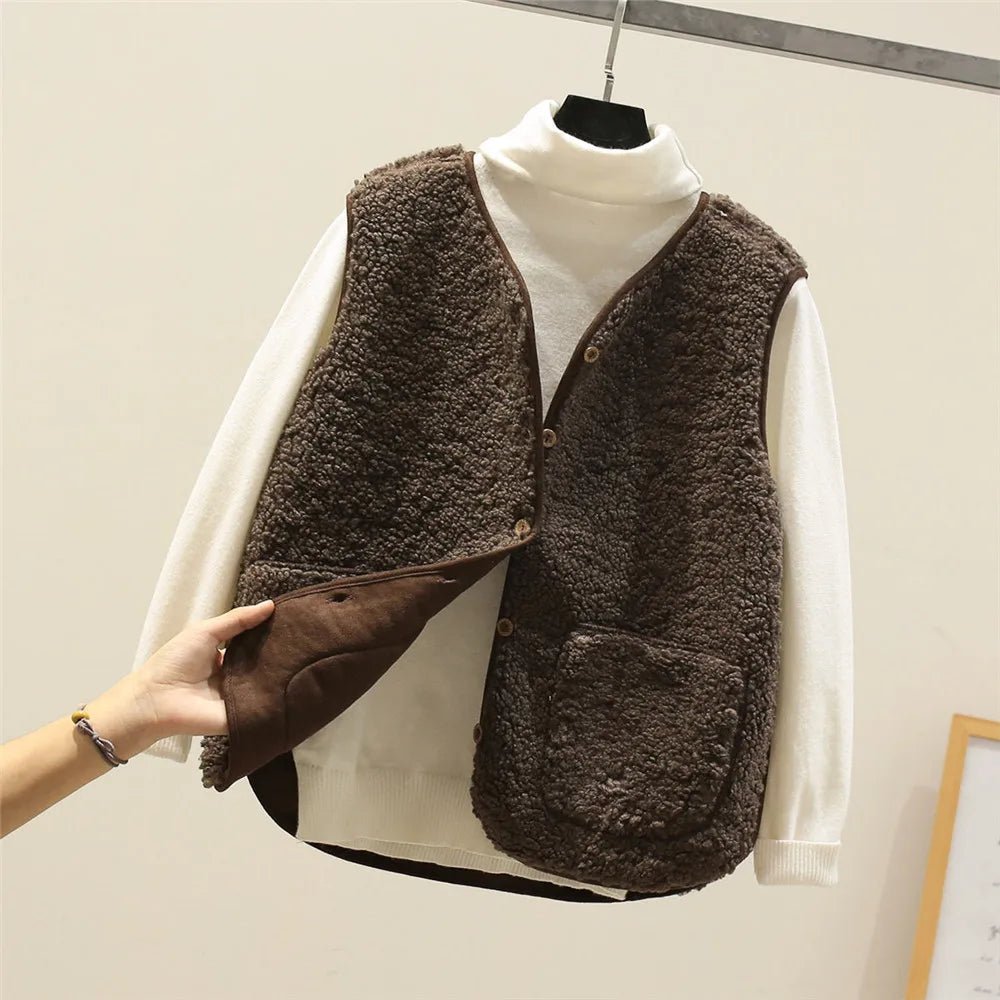 Gilet Sans Manches en Sherpa Effet Mouton pour Femme - Emilia Lane