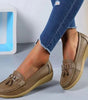 Mocassin Confort en Cuir à Pompon et Boucle Dorée pour Femme - Emilia Lane