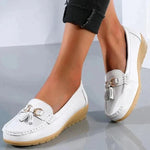 Mocassin Confort en Cuir à Pompon et Boucle Dorée pour Femme - Emilia Lane